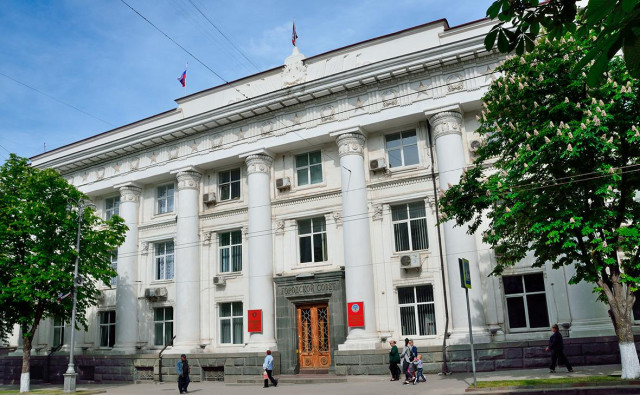 Спецслужбы не нашли опасных предметов под автомобилем в Севастополе