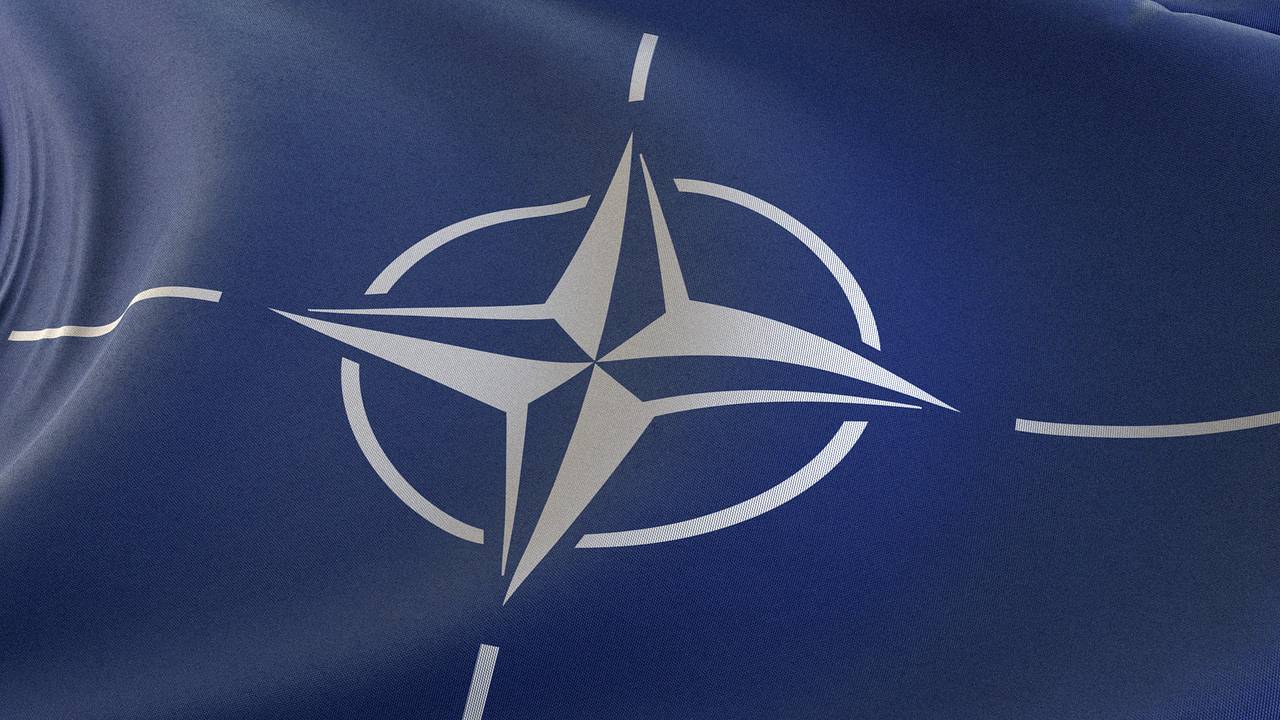 Стало известно о НАТО увеличить запасы вооружений у союзников
