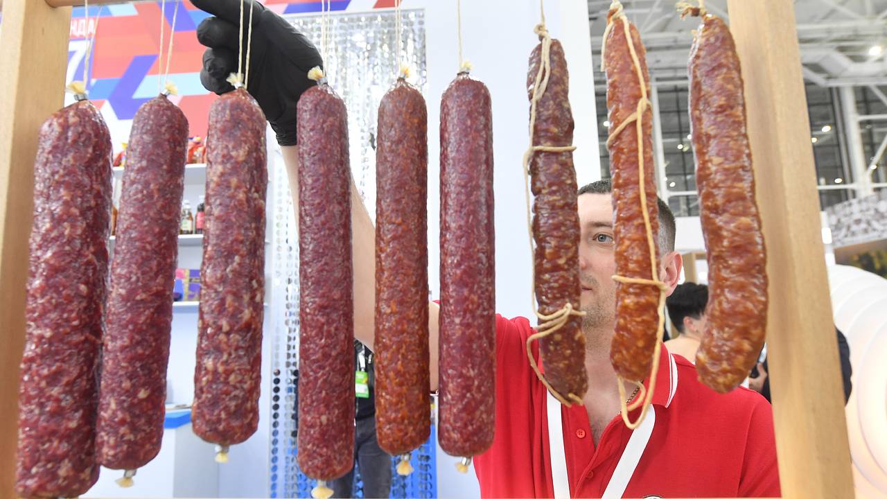Россияне стали чаще покупать один мясной продукт