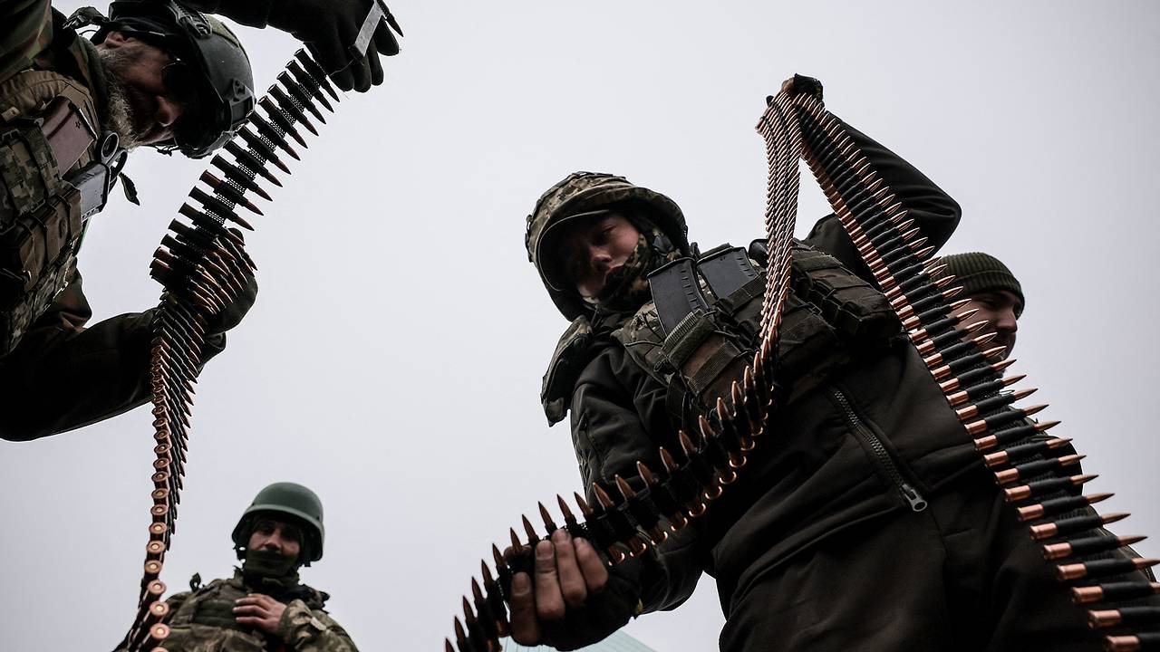 Экс-депутат Рады объяснил присутствие украинских военных на переговорах