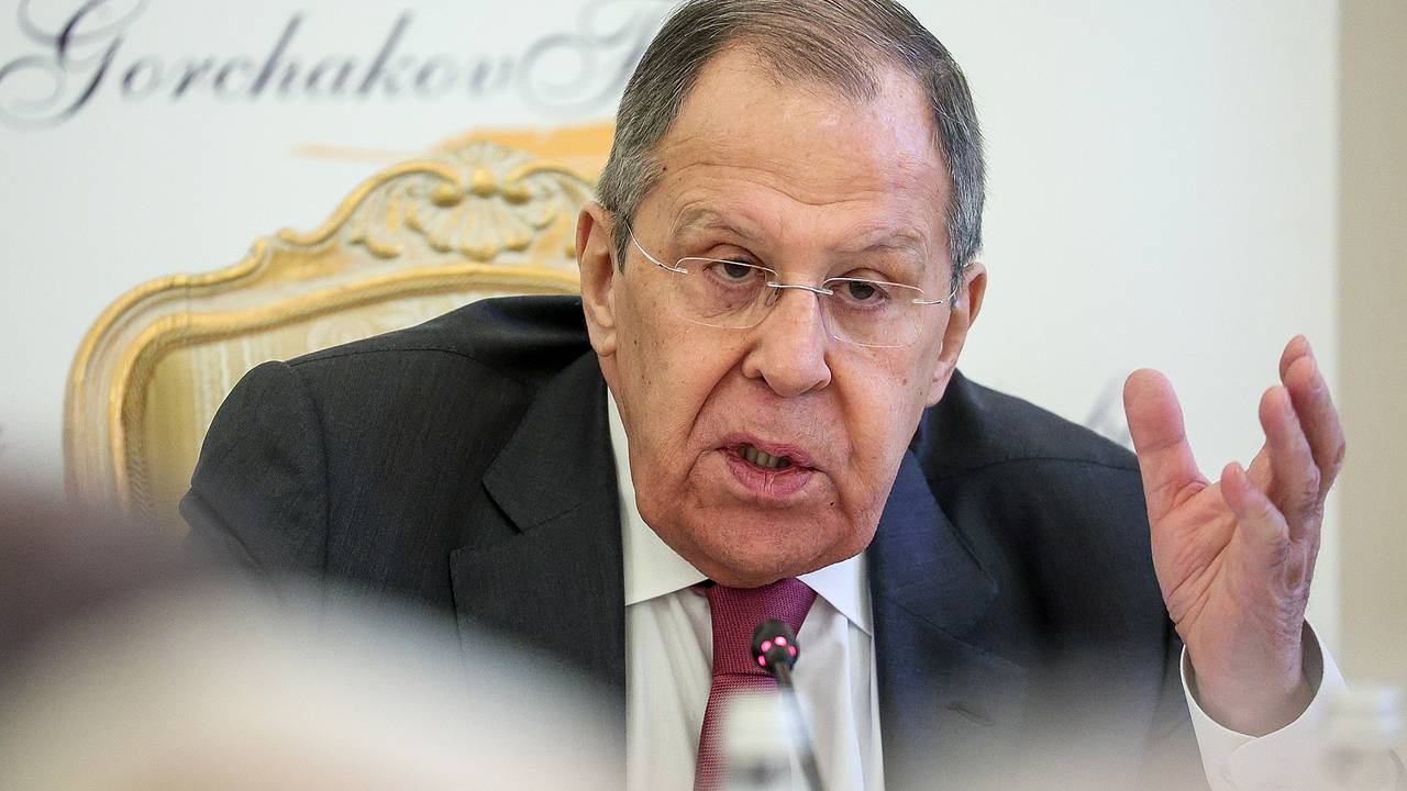 Лавров прокомментировал планы ЕС отправить войска на Украину
