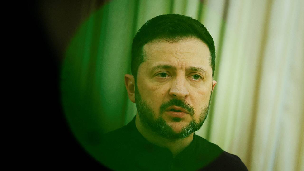 Зеленский раскрыл ответственных за контроль соблюдения договоренностей по Украине