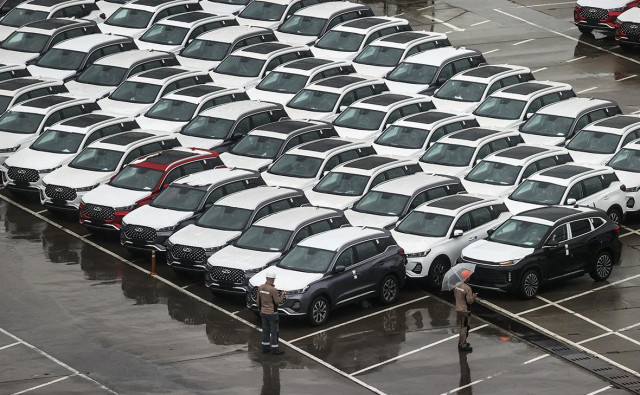 Дилеры сообщили, что распродают китайские автомобили со скидкой до ₽1 млн
