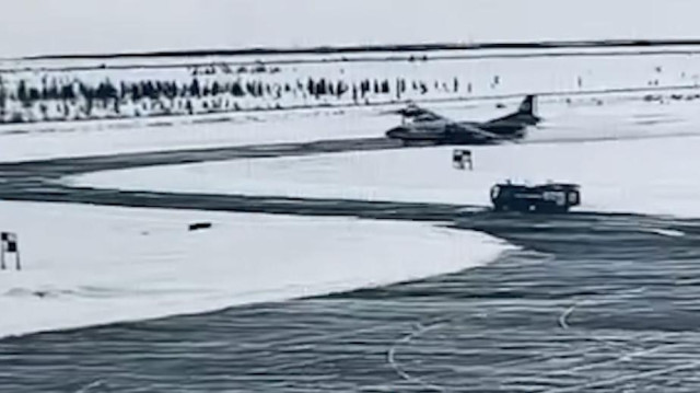 Момент опрокидывания Ан-12 при посадке в Новом Уренгое. Видео