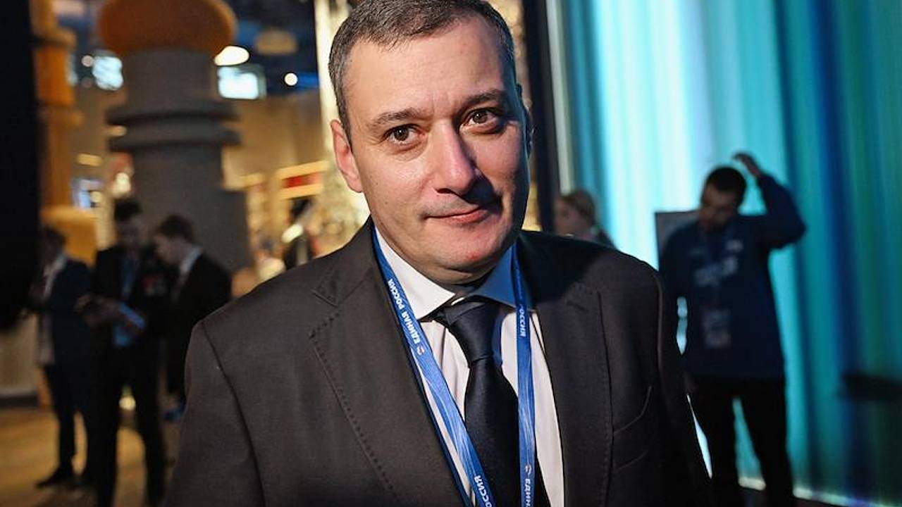 Хинштейн рассказал о бегающем от полиции после вандализма в Судже рэпере