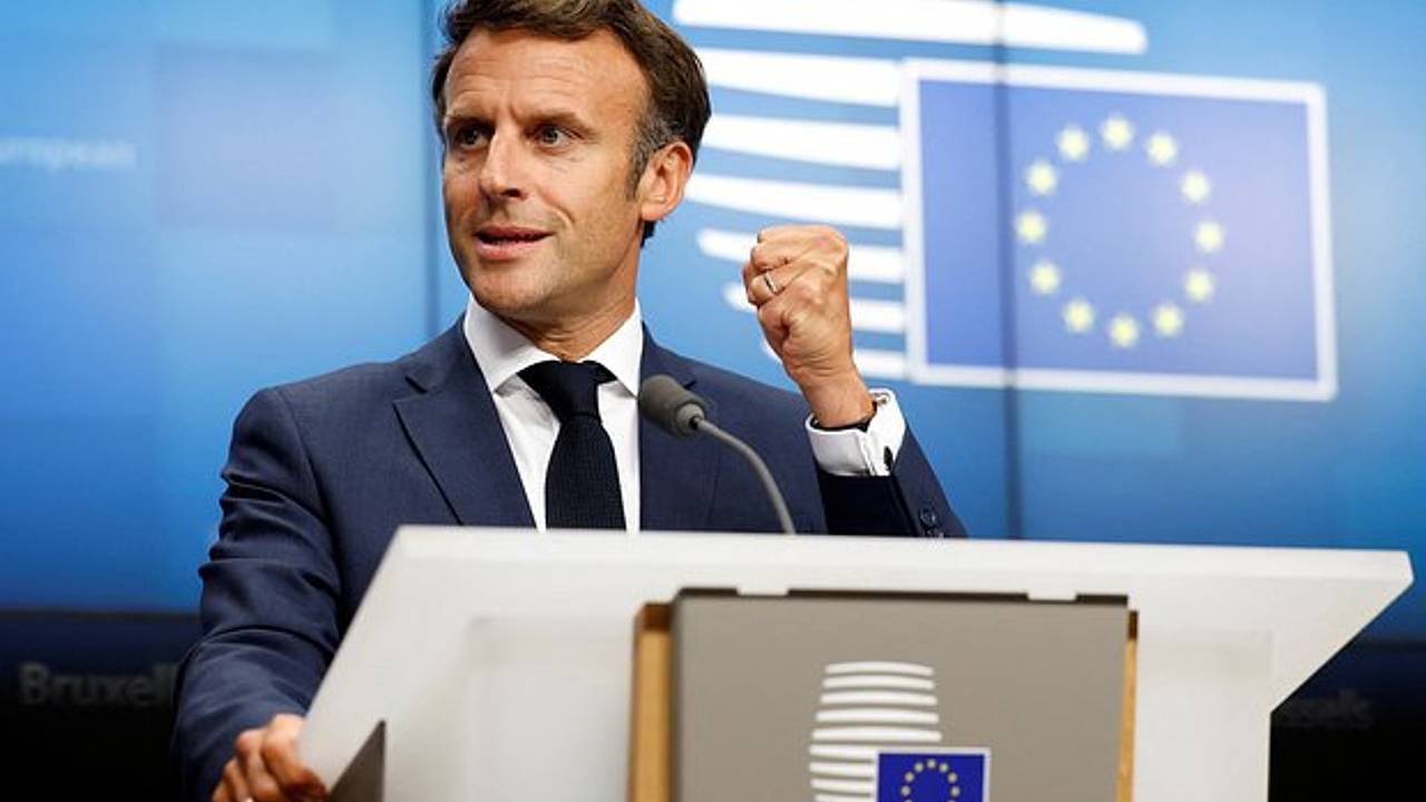 Макрон рассказал о действиях для урегулирования конфликта на Украине