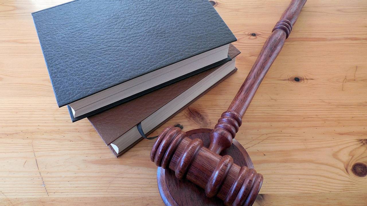 Имущество доставившего бомбу для экс-подполковника СБУ курьера арестовали в Москве