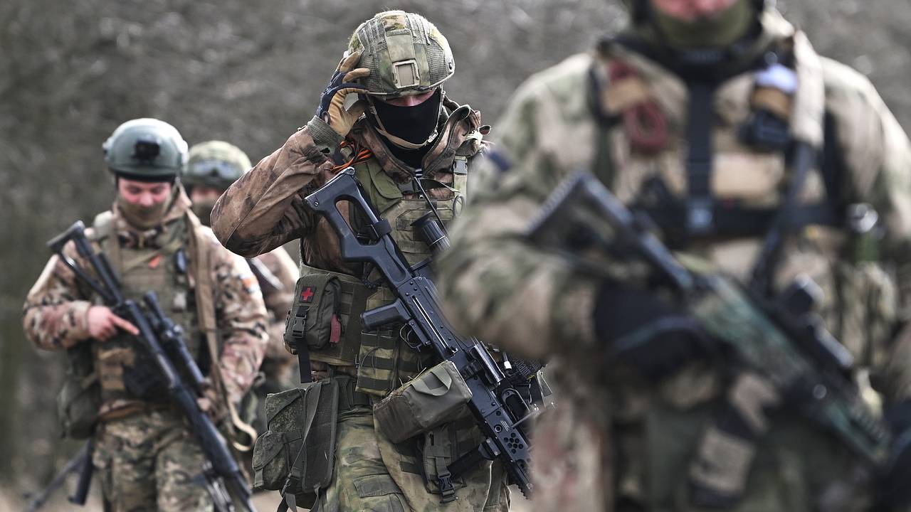 Белгородский губернатор заявил о сложной ситуации и выходе военных на боевые позиции