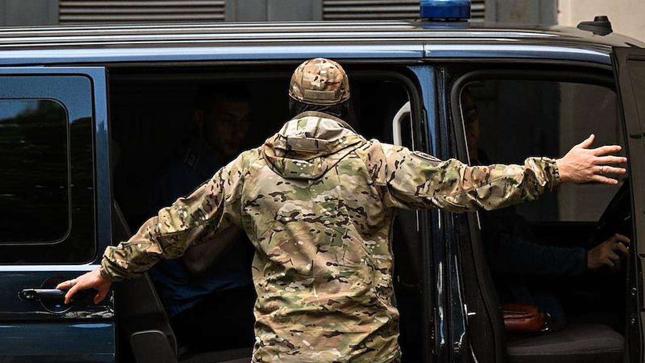 ФСБ задержала россиянина за госизмену