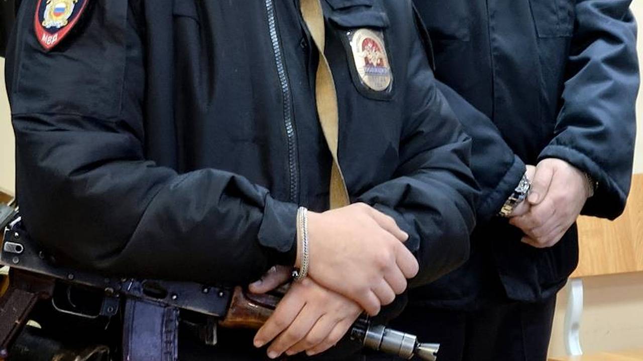 Россиянин задержан за планы подорвать бывших одноклассников и учителя