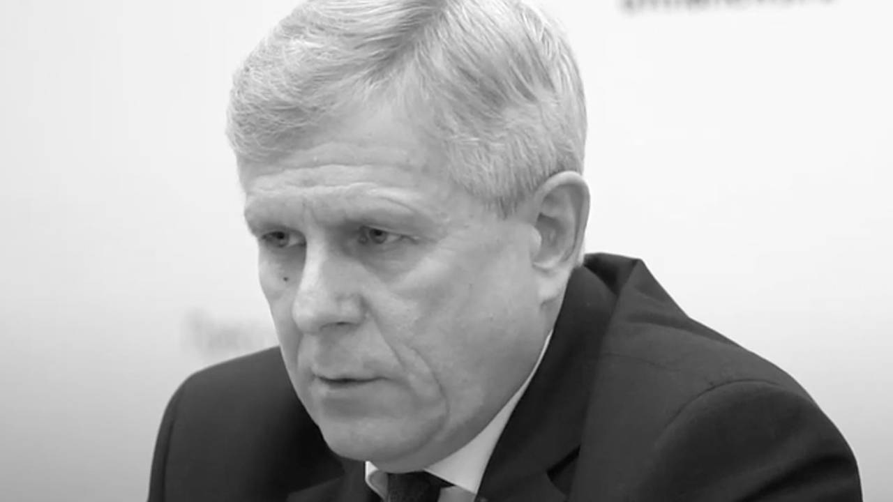 Российский чиновник умер во время игры в хоккей