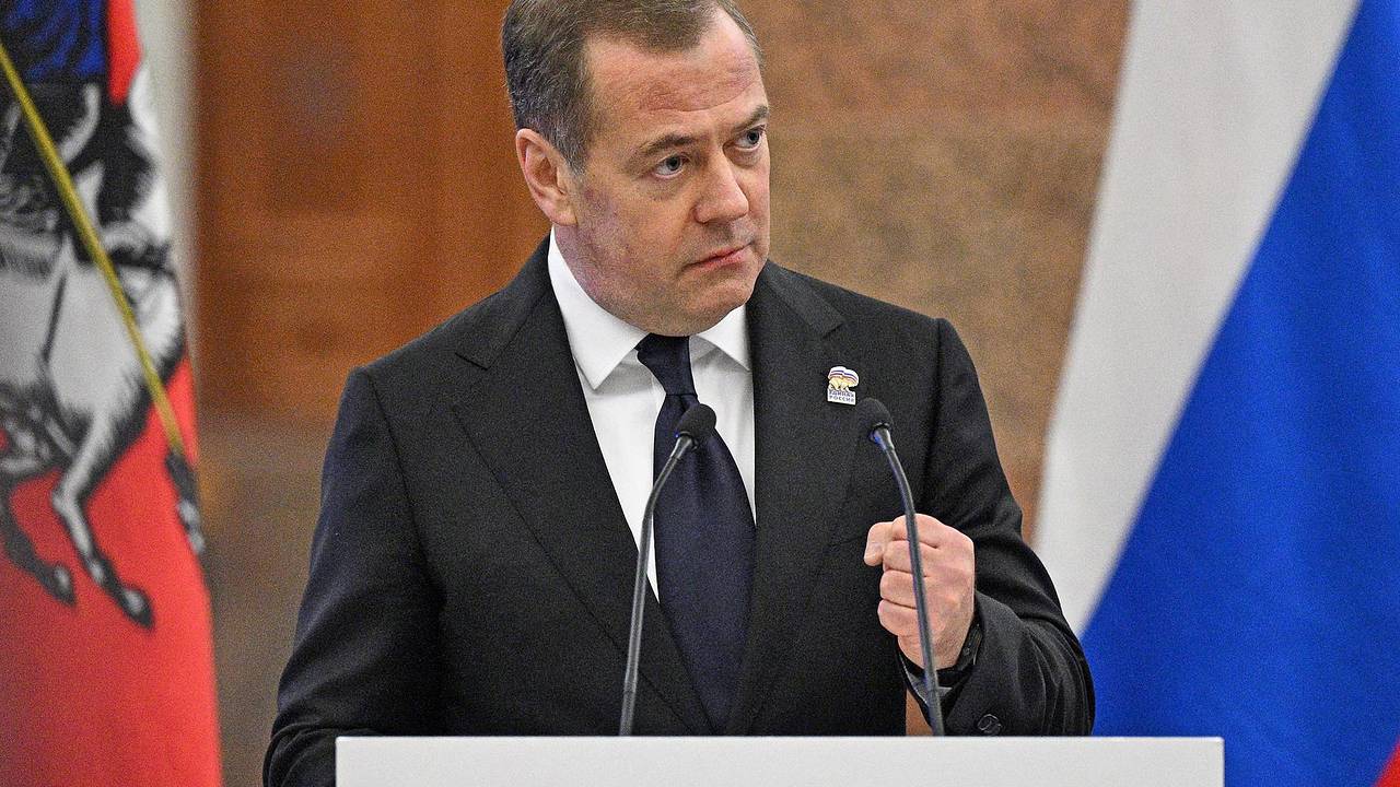 Медведев заявил о маниакальной русофобии у политиков в Европе