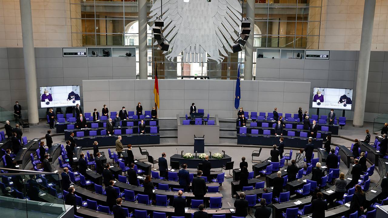 В Германии подняли вопрос о судьбе «Северного потока — 2» после конфликта на Украине