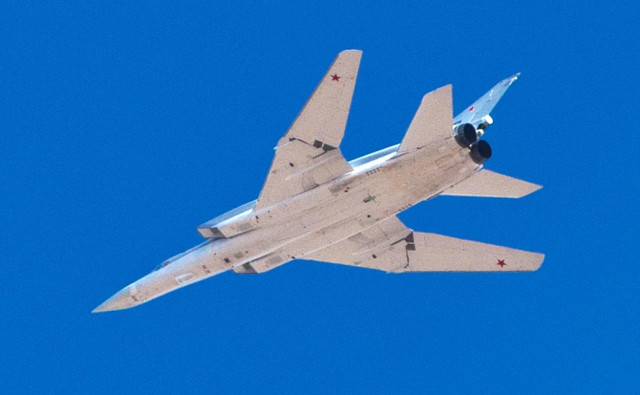 Губернатор рассказал, что пилоты упавшего Ту-22М3 уводили его от домов