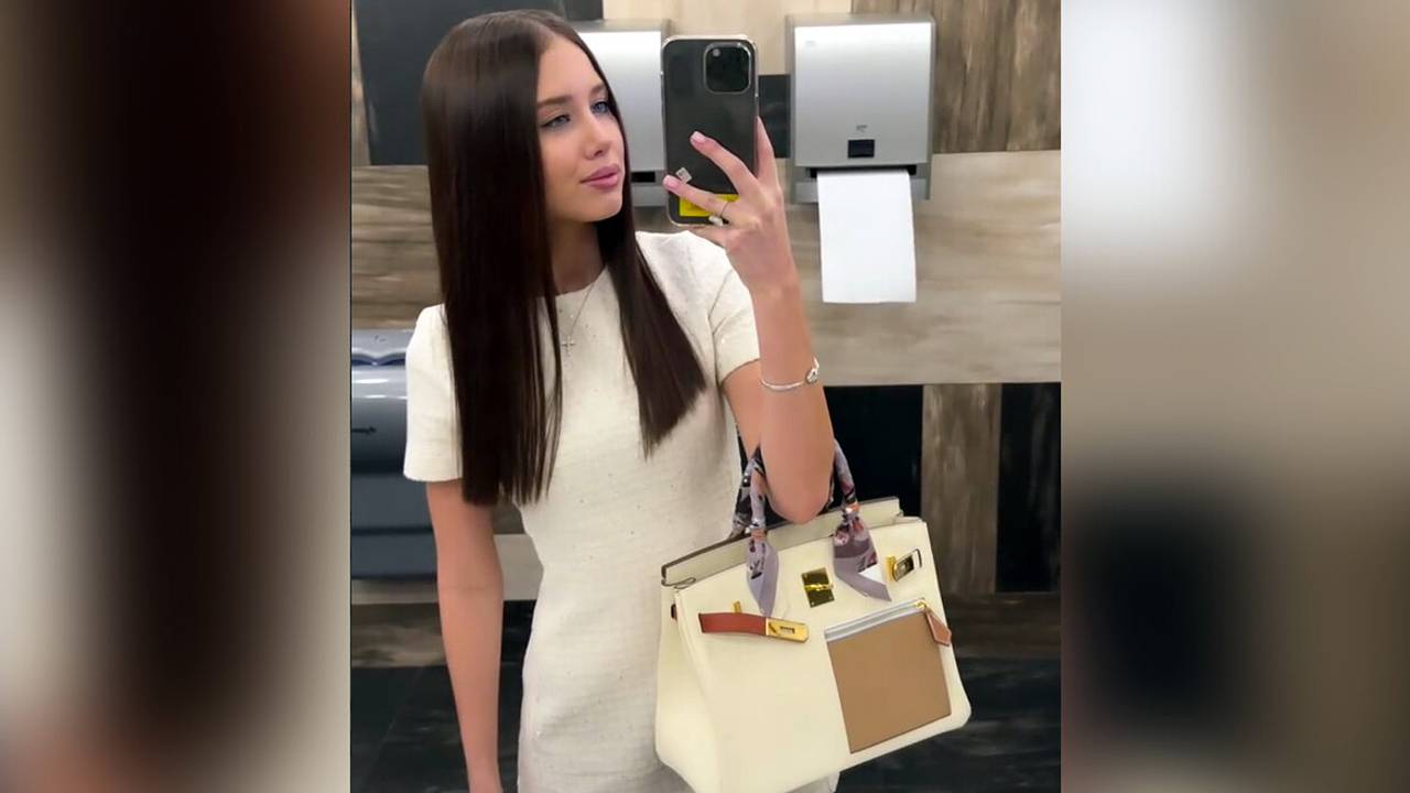 19-летняя невеста Лепса похвасталась сумкой за миллионы рублей