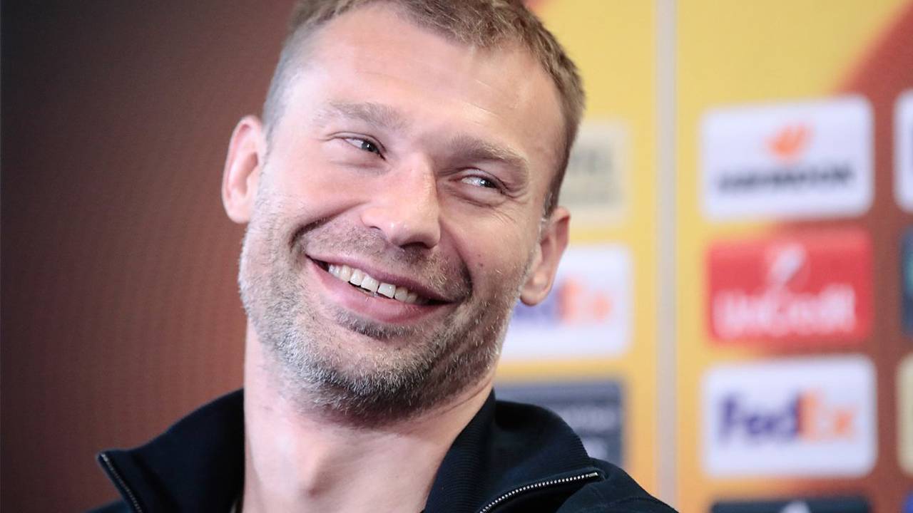 Василий Березуцкий обвинил судей и покинул пресс-конференцию за 15 секунд