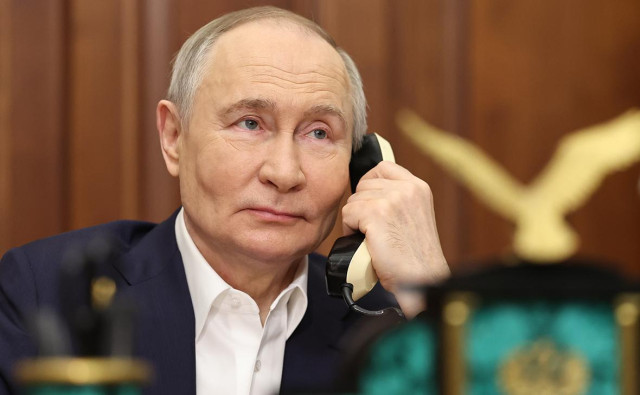 Песков сообщил об отсутствии в графике разговора Путина и Трампа