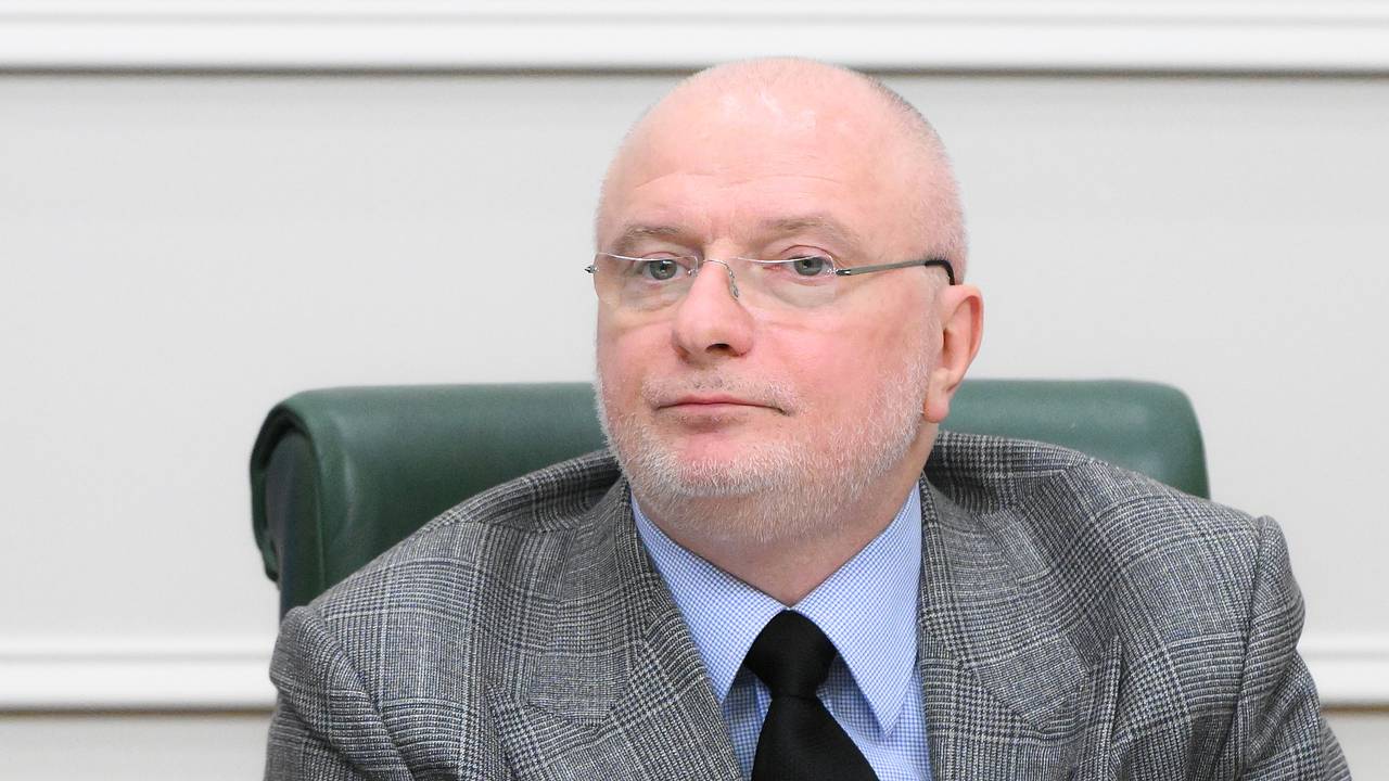 В Совфеде назвали мракобесами авторов учебника семьеведения