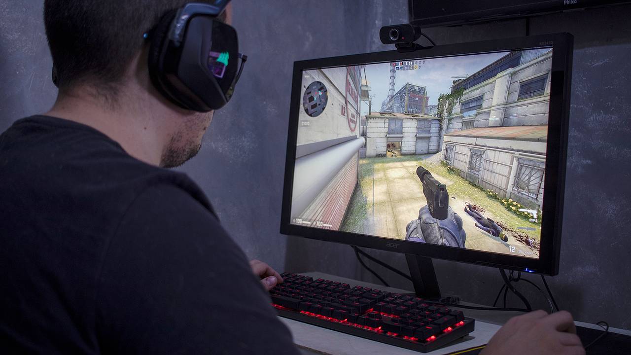 Мошенники взломали аккаунт геймера в Counter-Strike и нажились на 1,5 миллиона рублей