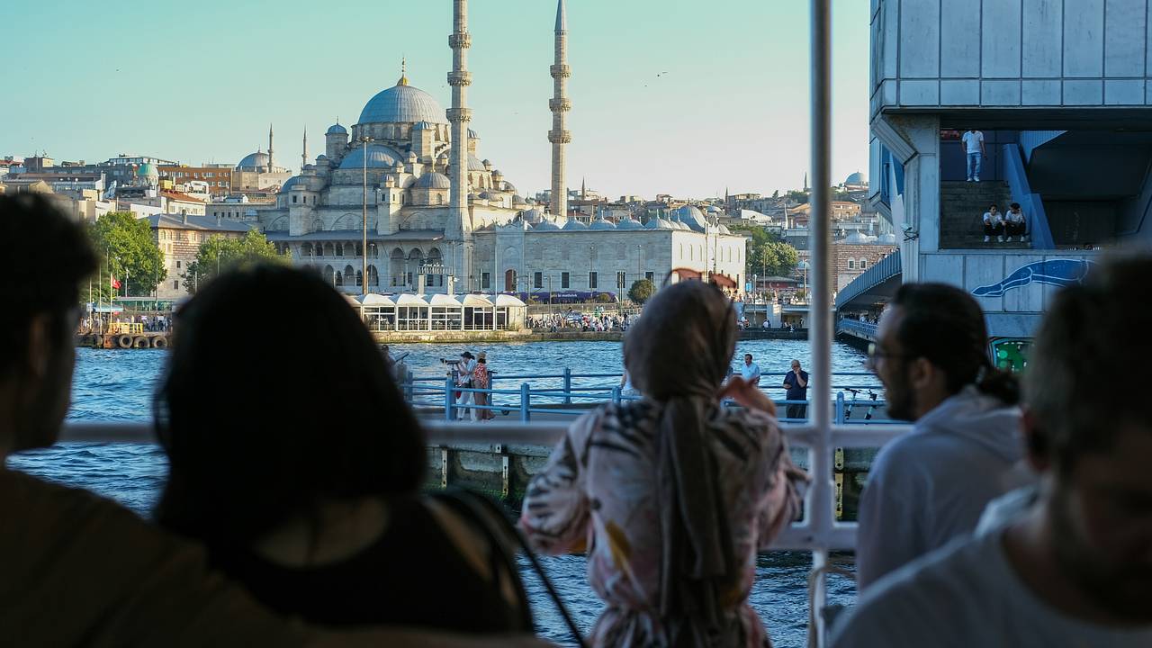 Турция стала стремительно терять туристов из России