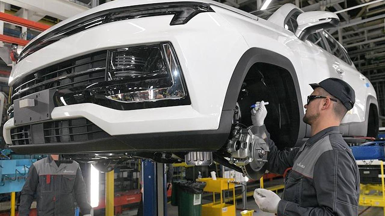Россиянам назвали наиболее подешевевший автомобиль