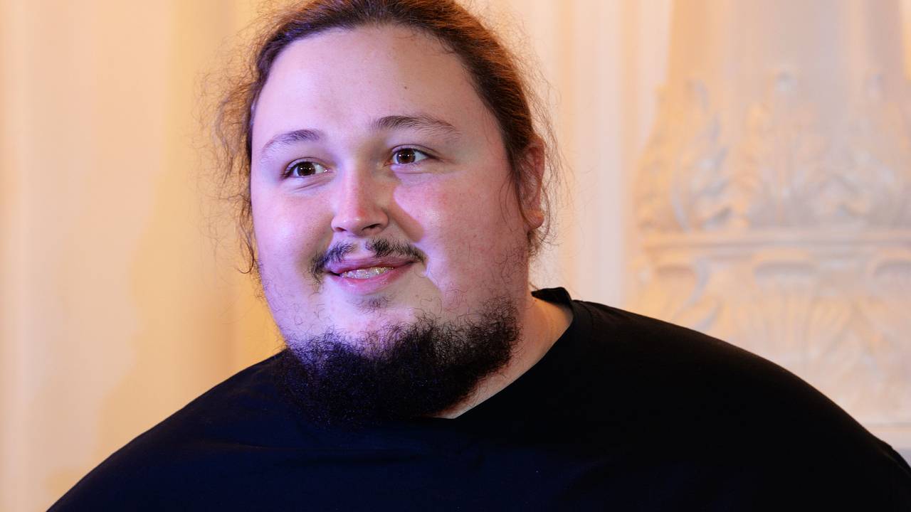 Сын Никаса Сафронова признался в сделанной подпольной пластике