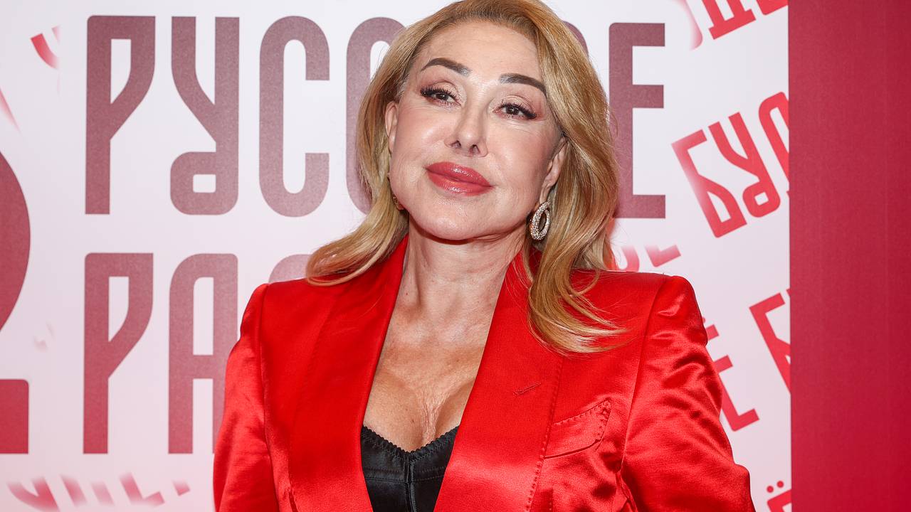 71-летняя Любовь Успенская захотела заняться стрип-пластикой