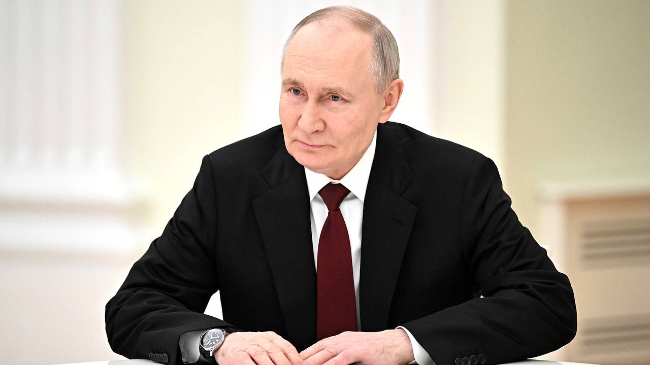 Путина заинтересовало название программы перелетов между Москвой и Петербургом