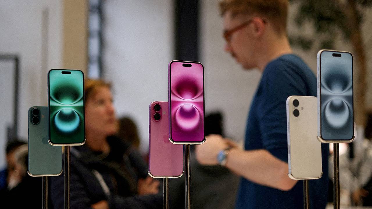 Вероятность полного переноса производства iPhone в США оценили