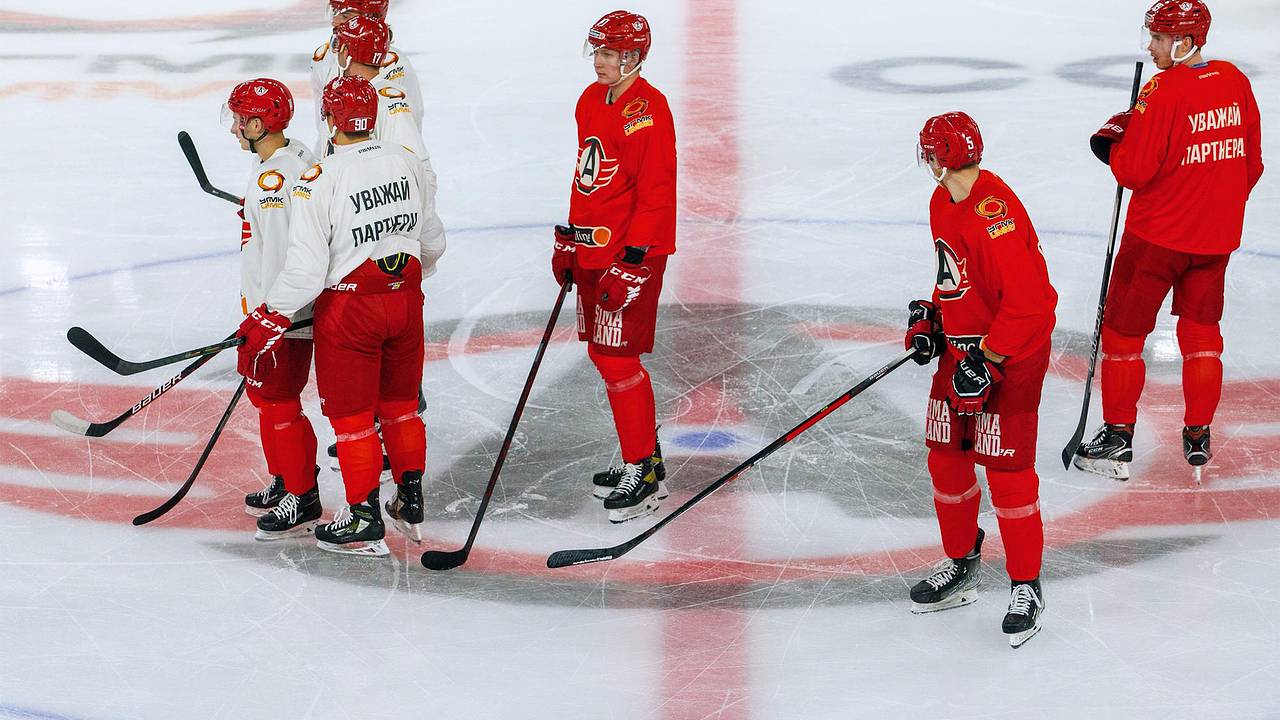 Хоккейный клуб обвинил судей в вылете из плей-офф КХЛ