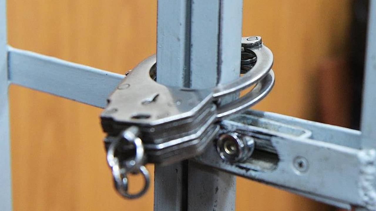 Расправившиеся с мужчиной и утопившие его трое подростков получили сроки