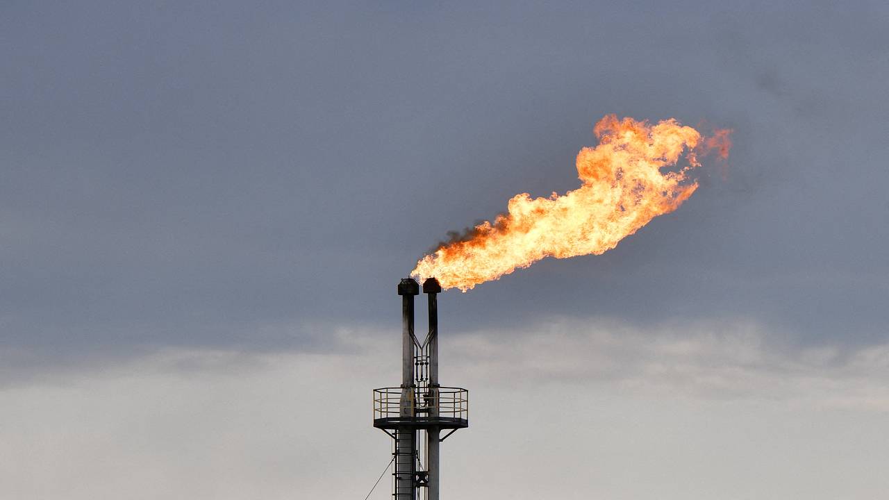 Цена на нефть Brent упала ниже 62 долларов за баррель