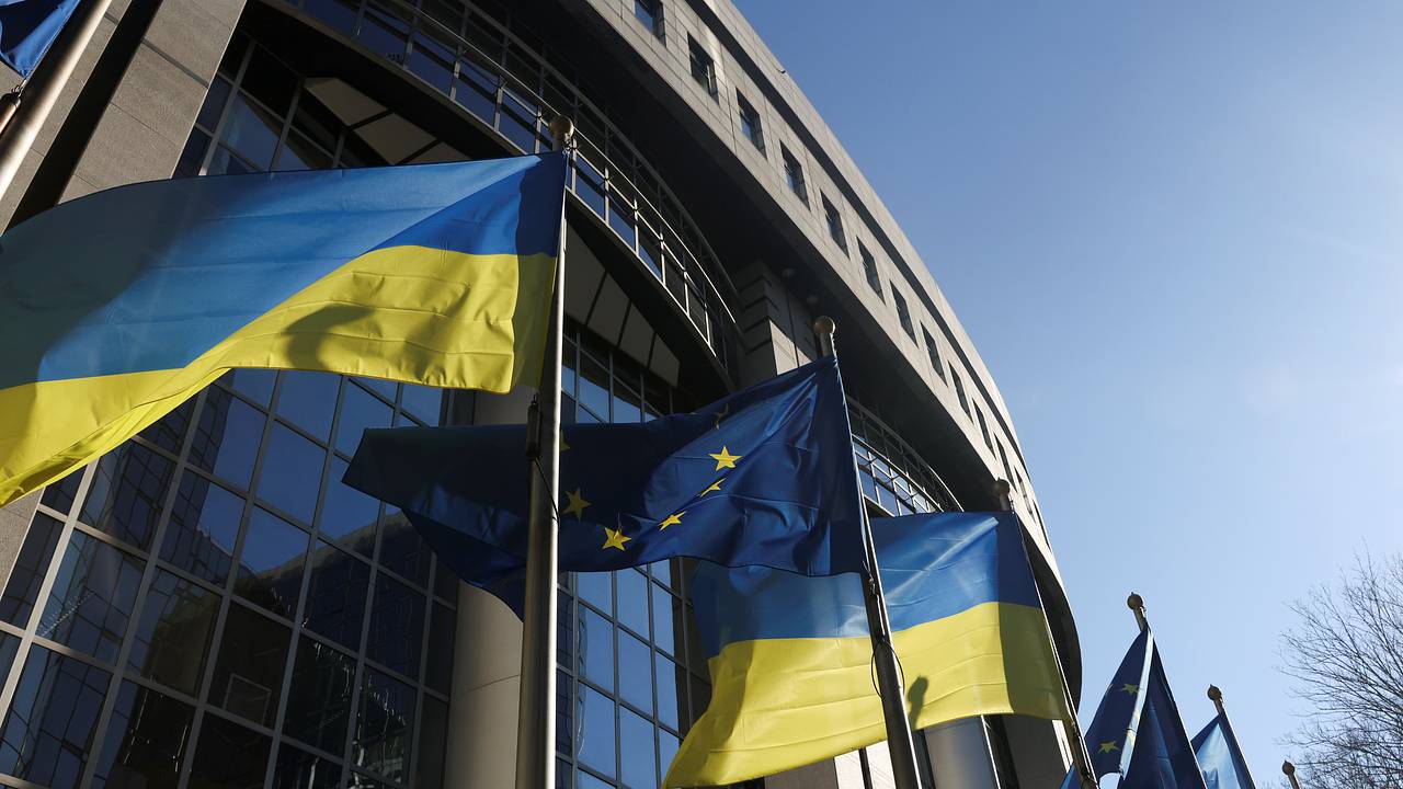 ЕС и Британию обвинили в финансировании терроризма на Украине