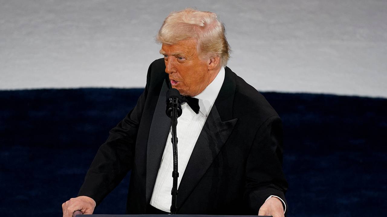 Журналист заявил о тревоге у американцев из-за пошлин Трампа