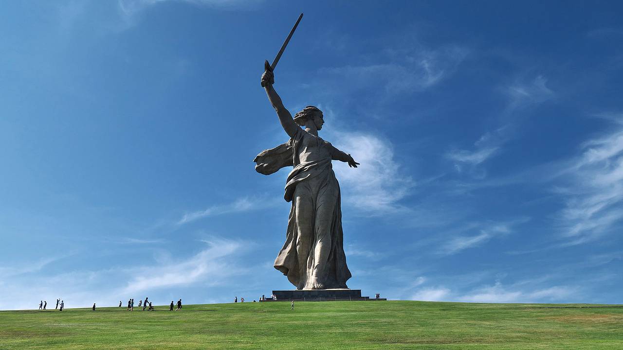 Названо число желающих жить в Сталинграде волгоградцев