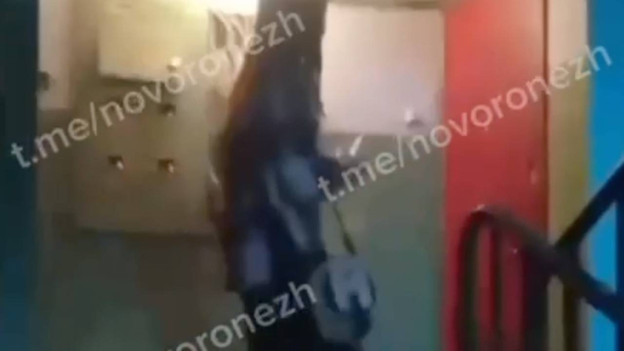 Школьницы издевались над пожилой россиянкой и снимали это на камеру