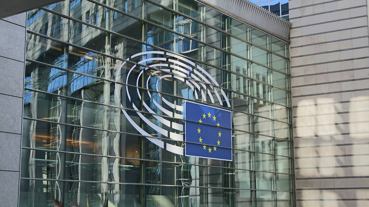 Евросоюз утвердил новые тарифы против США
