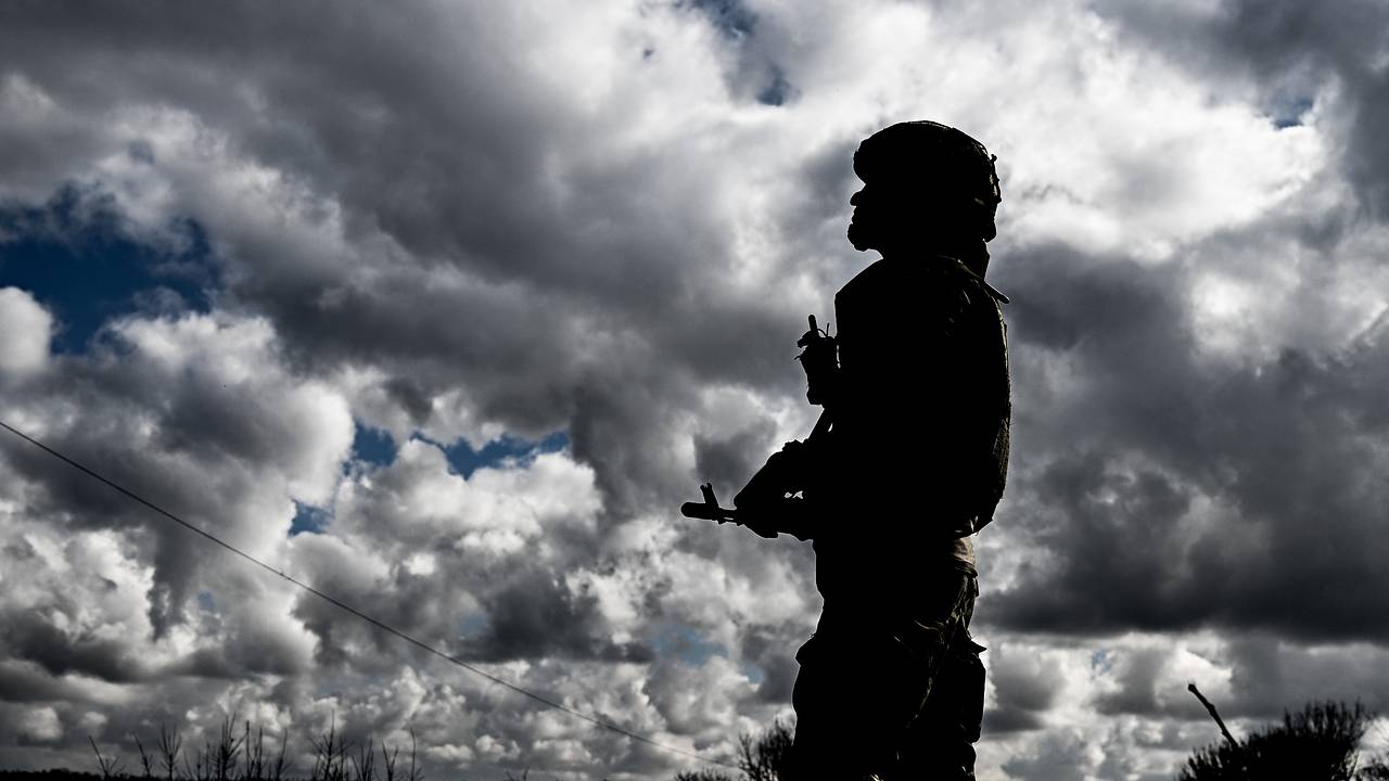 Раненый российский боец в одиночку уничтожил технику ВСУ под Курском