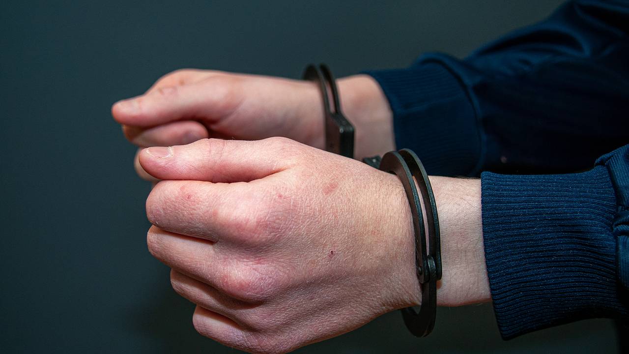 Пожизненно осужденный россиянин попросил смягчить ему наказание