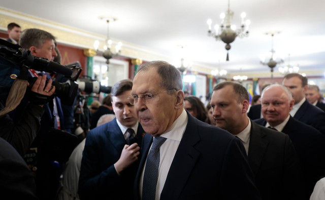Лавров назвал позором запрет Прибалтики на полеты в Москву на 9 Мая