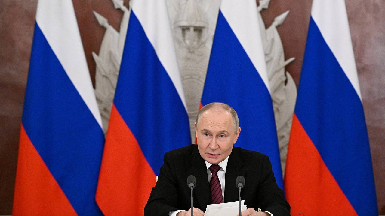 Путин назвал ненужным мир с «лихорадочным рытьем окопов»