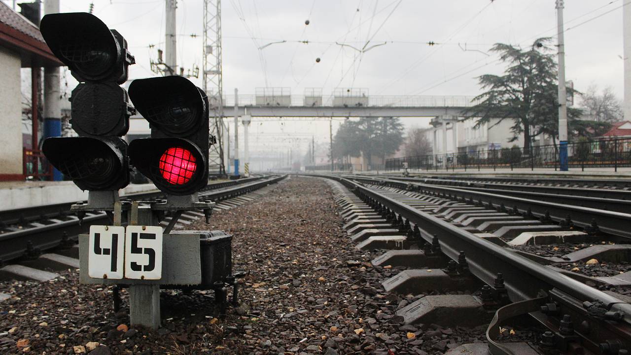 Трактор столкнулся с поездом в Белоруссии