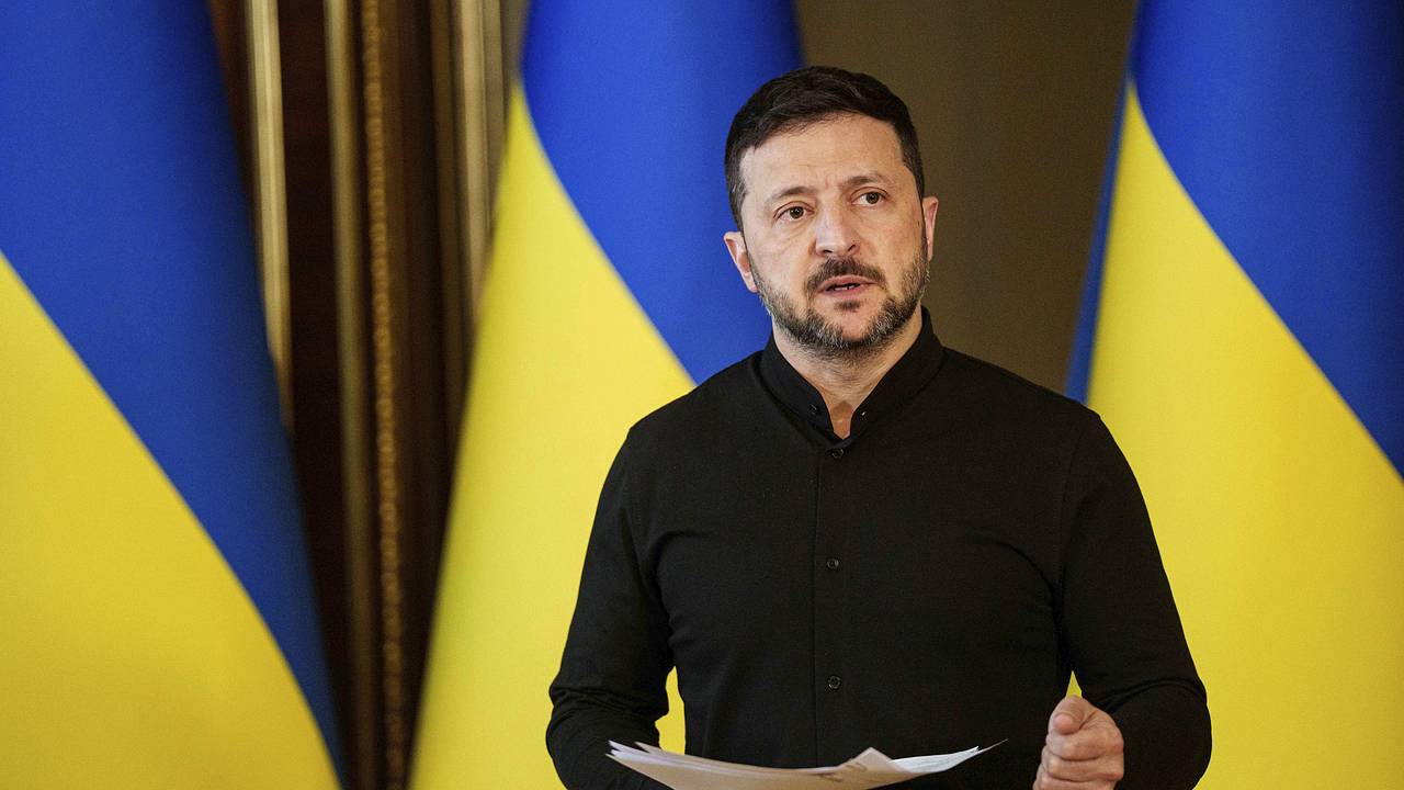 «Мы хотим договориться о начале завершения войны. Хотя бы о начале». Зеленский собирается в Турцию и хочет встречи с Путиным