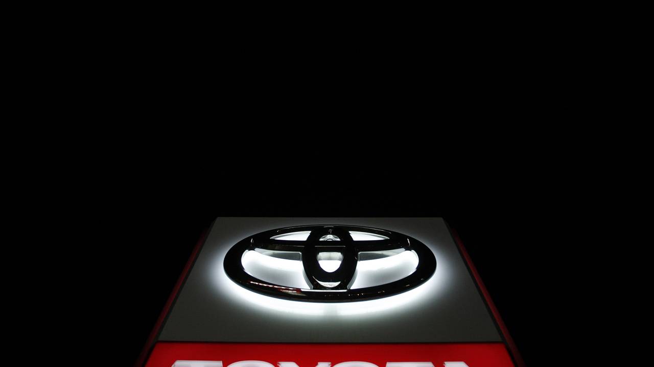 В Toyota ответили на слухи о продаже новых авто в России