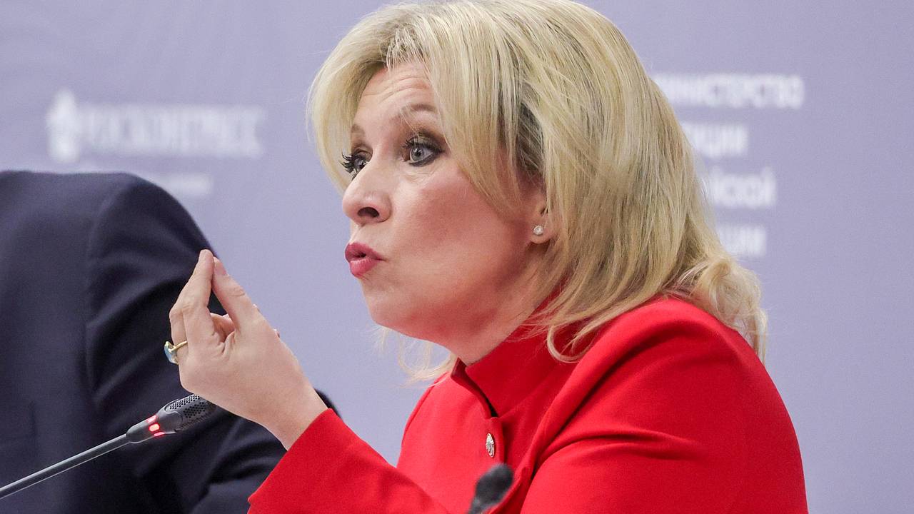 Захарова ответила на слова главы МИД ФРГ о неготовности РФ к переговорам