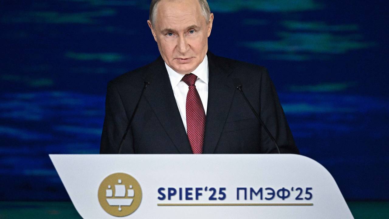 «Где ступает нога русского солдата, то наше». Путин ответил, ждет ли он капитуляции Зеленского. Что еще сказал президент на ПМЭФ?