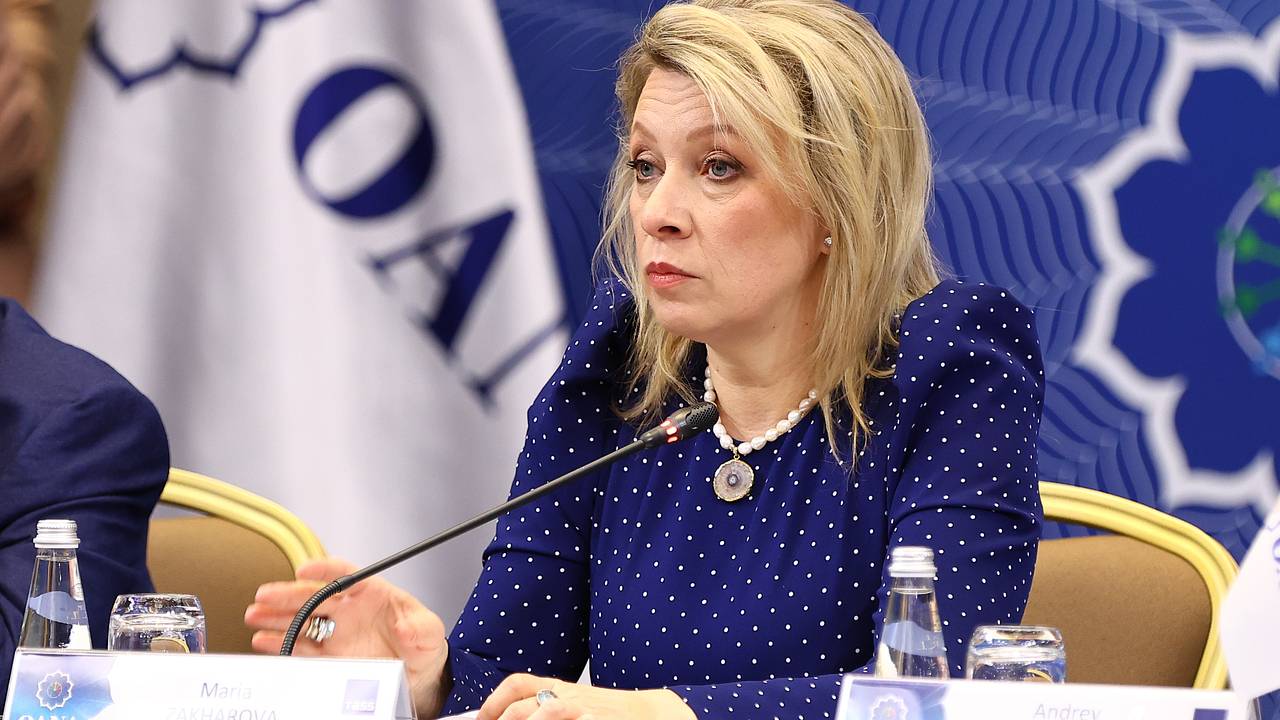 Захарова назвала цель гибридной войны Запада
