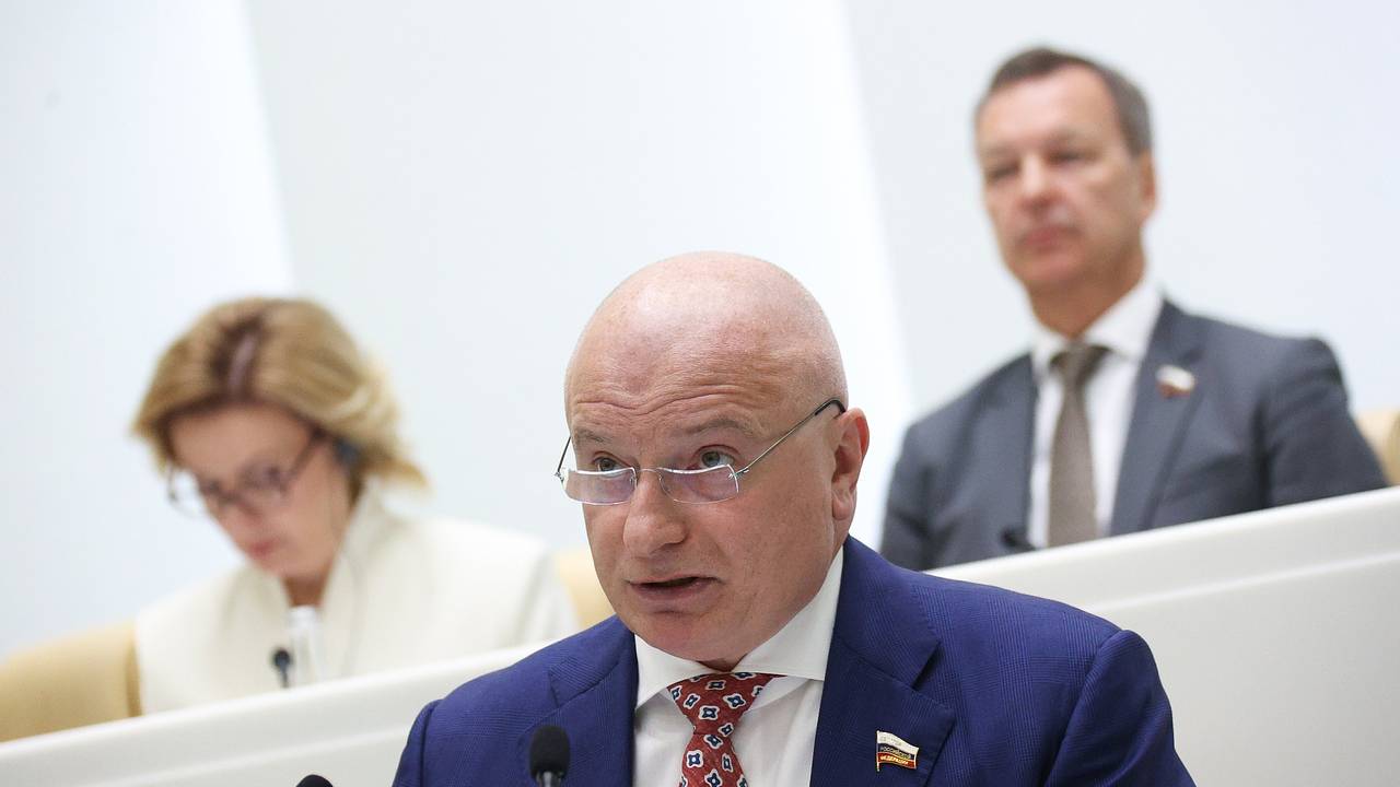 В Совфеде высказались о расширении оснований для лишения приобретенного гражданства России
