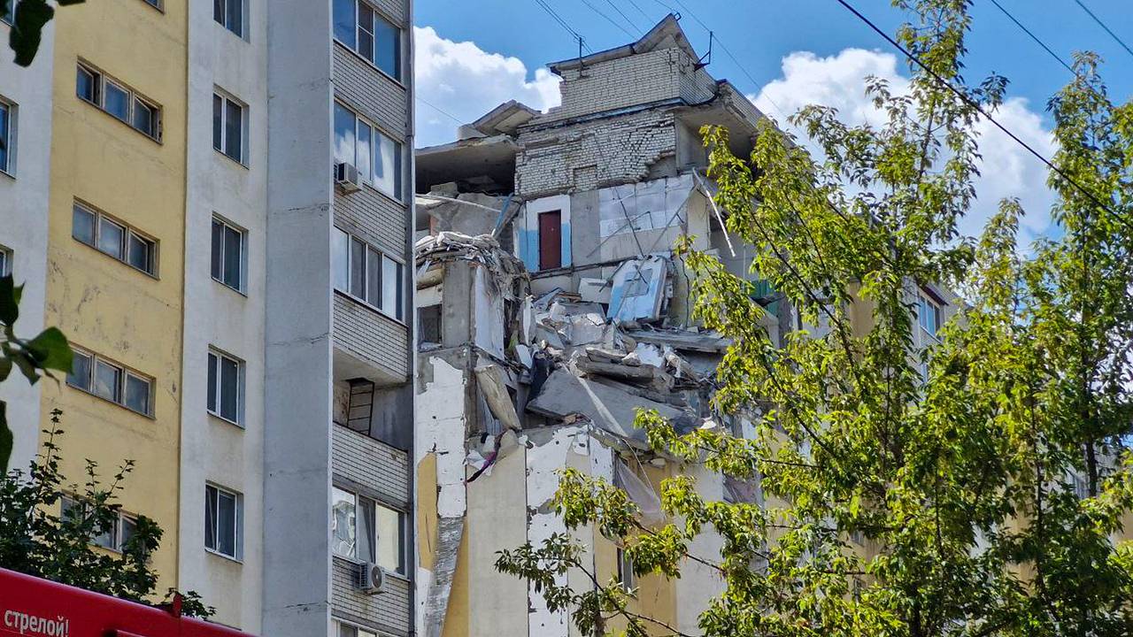 Жильцы саратовской многоэтажки захотели найти виновника разрушительного взрыва