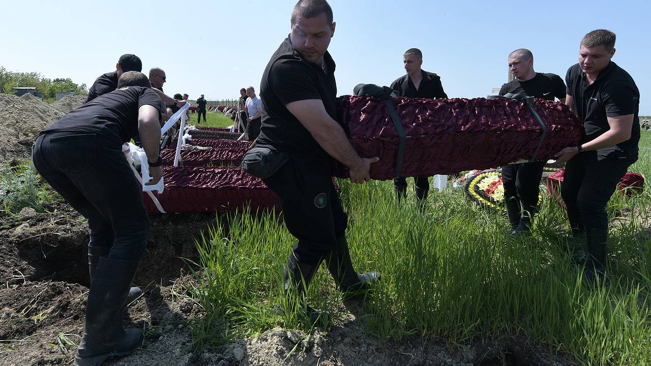 Сразу четверых бойцов СВО похоронили в российском регионе